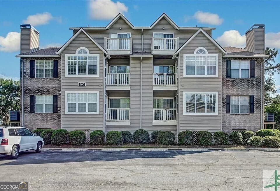 1 bedroom, 1 bathroom, 784 sq ft condominium sold at 12300 Apache Avenue APT 202, Savannah, GA 31419