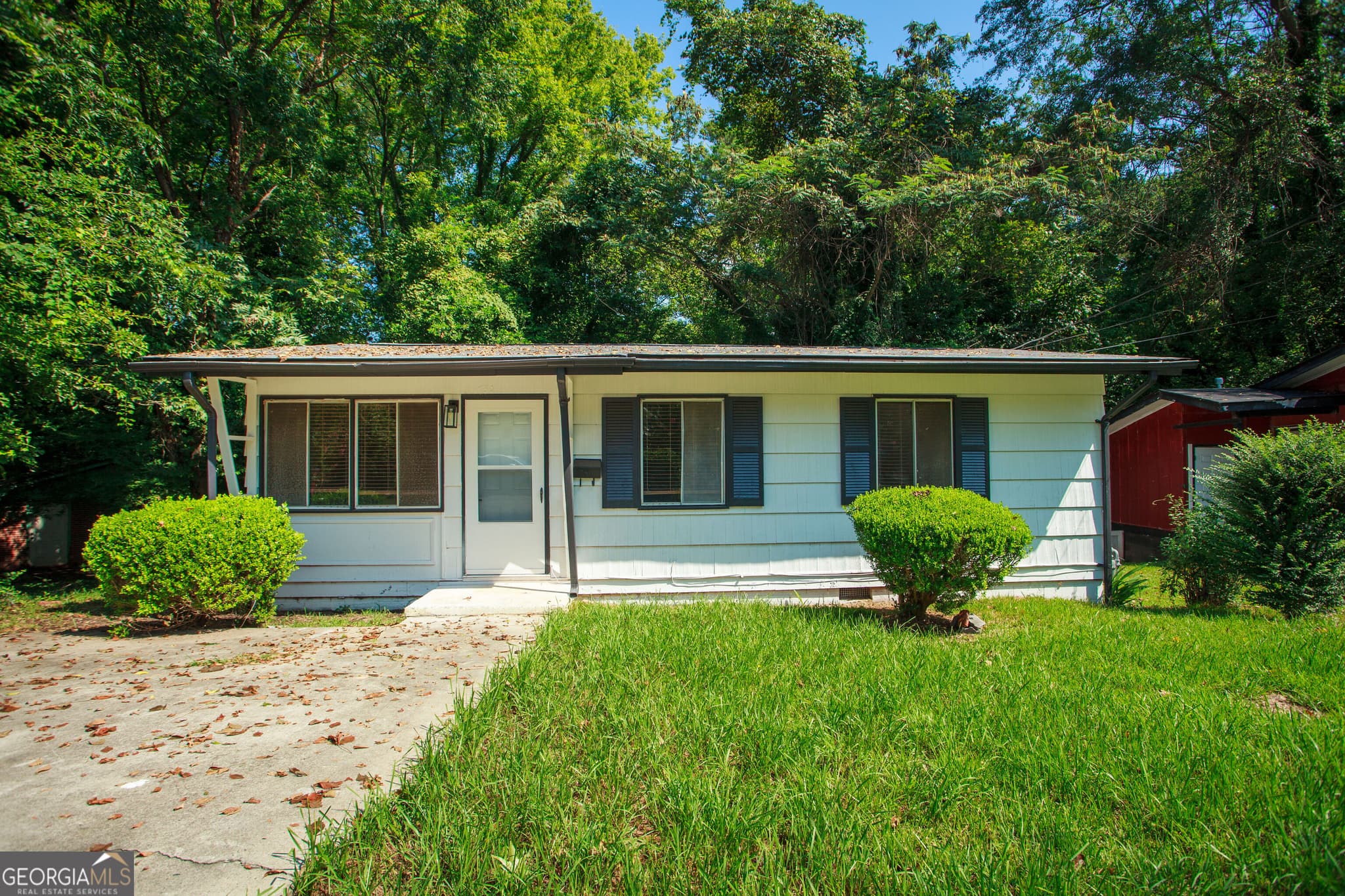 3 bedroom, 1.5 bathroom, 840 sq ft cabin,single family residence for rent at 1750 Denton Street, Macon, GA 31211 for $1,250 a month — photo 1 of 1