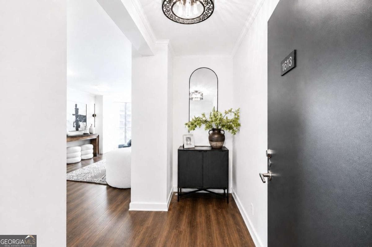 2 bedroom, 2 bathroom, 1,288 sq ft condominium for sale at 620 Peachtree Street 1613, Atlanta, GA 30308 — photo 3