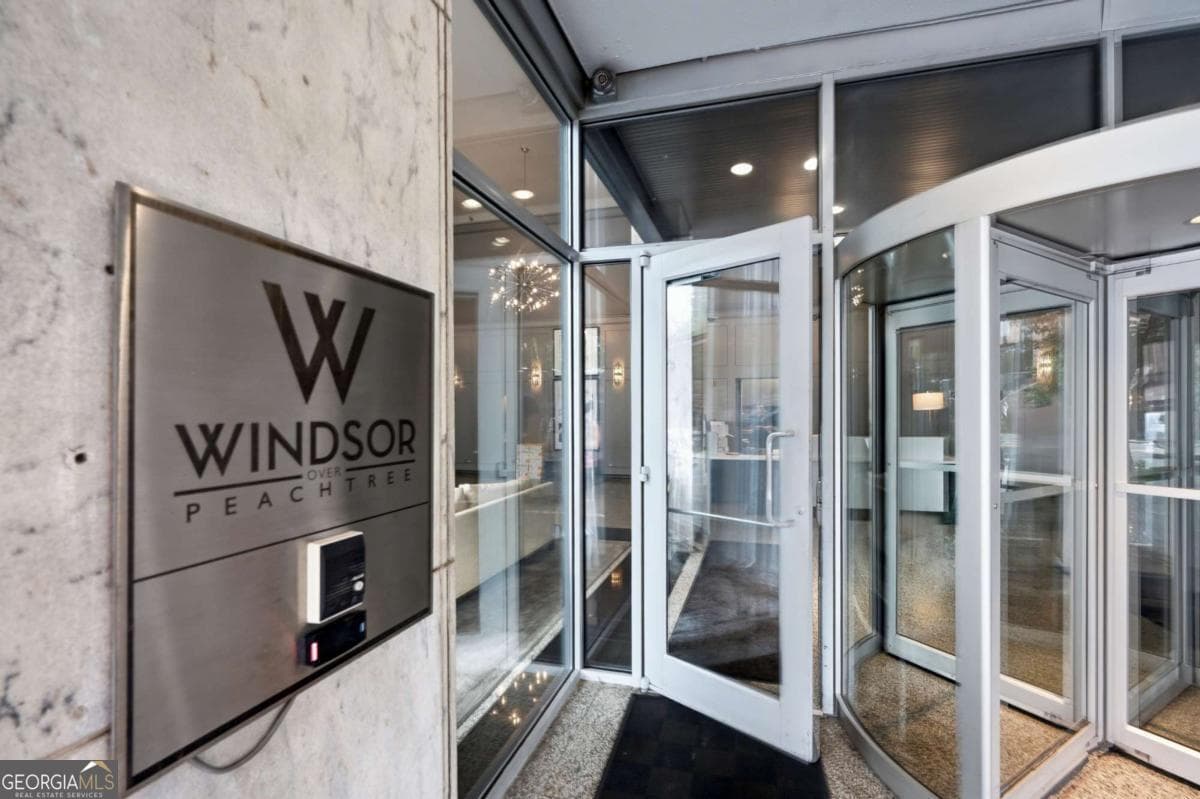 2 bedroom, 2 bathroom, 1,288 sq ft condominium for sale at 620 Peachtree Street 1613, Atlanta, GA 30308 — photo 5