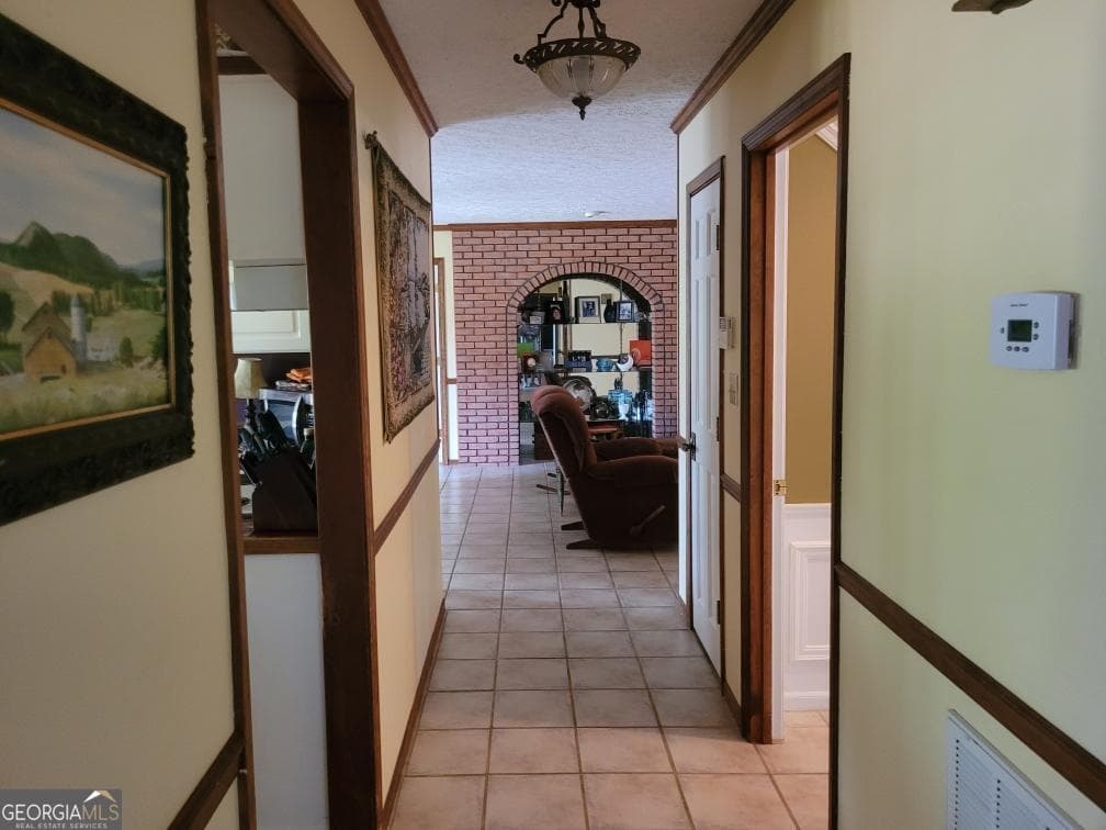 3 bedroom, 3 bathroom, 3,528 sq ft single family residence for sale at 431 Woodlawn Drive, Eufaula, AL 36027 — photo 4