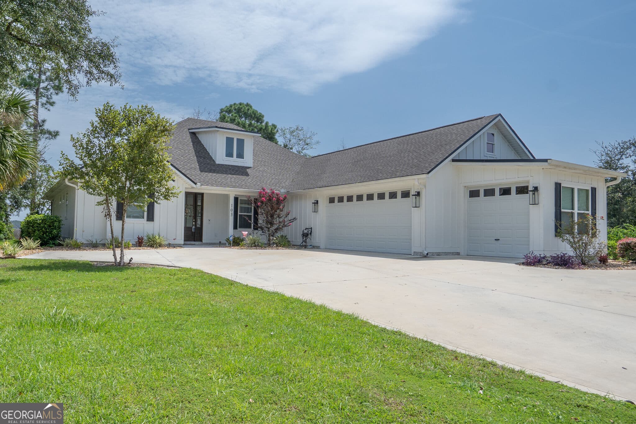 4 bedroom, 3 bathroom, 2,315 sq ft single family residence for sale at 103 Carrington Court, Kingsland, GA 31548