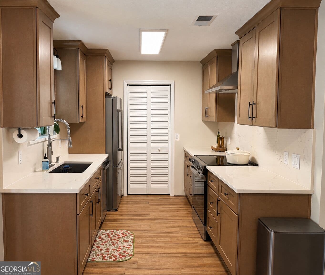 3 bedroom, 2 bathroom, 1,161 sq ft single family residence for sale at 99 W Magnolia Avenue, Kingsland, GA 31548 — photo 5