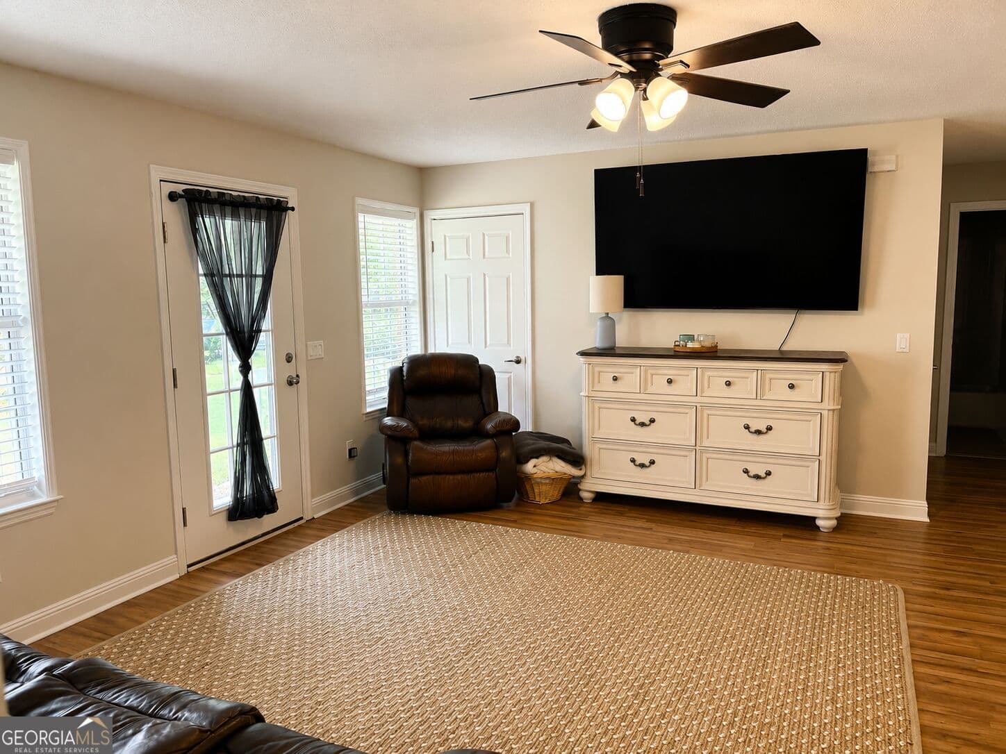 3 bedroom, 2 bathroom, 1,161 sq ft single family residence for sale at 99 W Magnolia Avenue, Kingsland, GA 31548 — photo 9