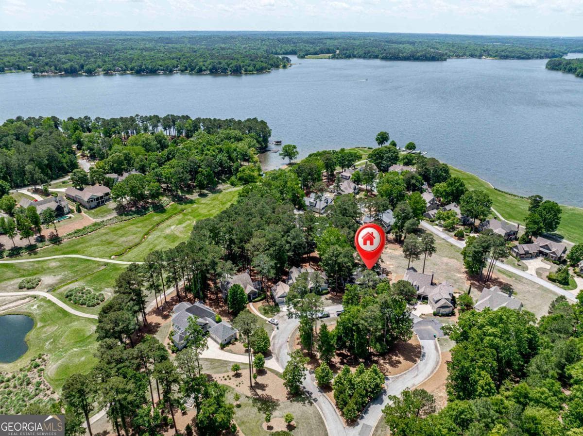 4 bedroom, 3.5 bathroom, 2,400 sq ft single family residence for sale at 1080 Emerald View Drive, Greensboro, GA 30642 — photo 2