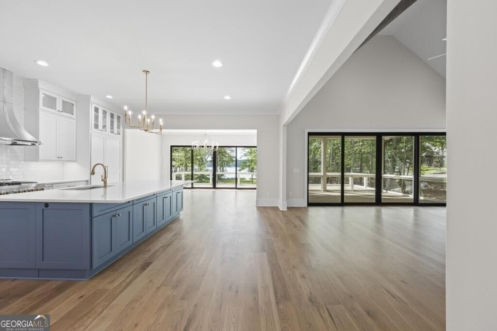5 bedroom, 4.5 bathroom, 4,097 sq ft single family residence for sale at 1301 Grayson Pointe Drive, Buckhead, GA 30625 — photo 6