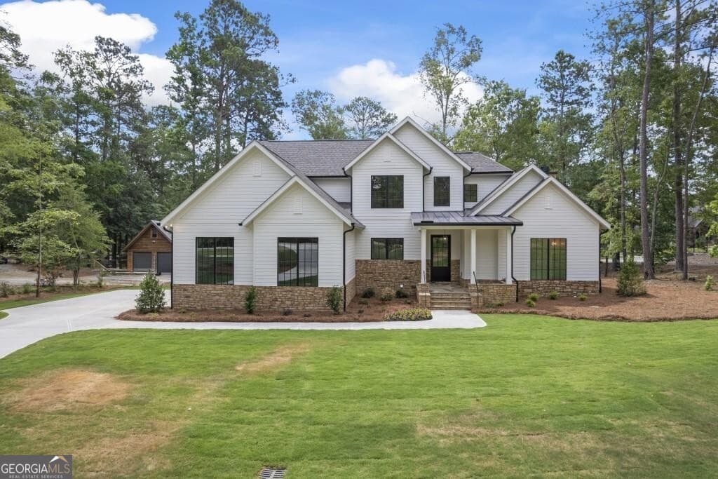 5 bedroom, 4.5 bathroom, 4,097 sq ft single family residence for sale at 1301 Grayson Pointe Drive, Buckhead, GA 30625