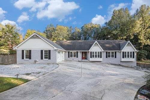 5 bedroom, 3.5 bathroom, 5,024 sq ft single family residence for rent at 3462 Inns Brook Way, Snellville, GA 30039 for $3,195 a month — photo 1 of 1