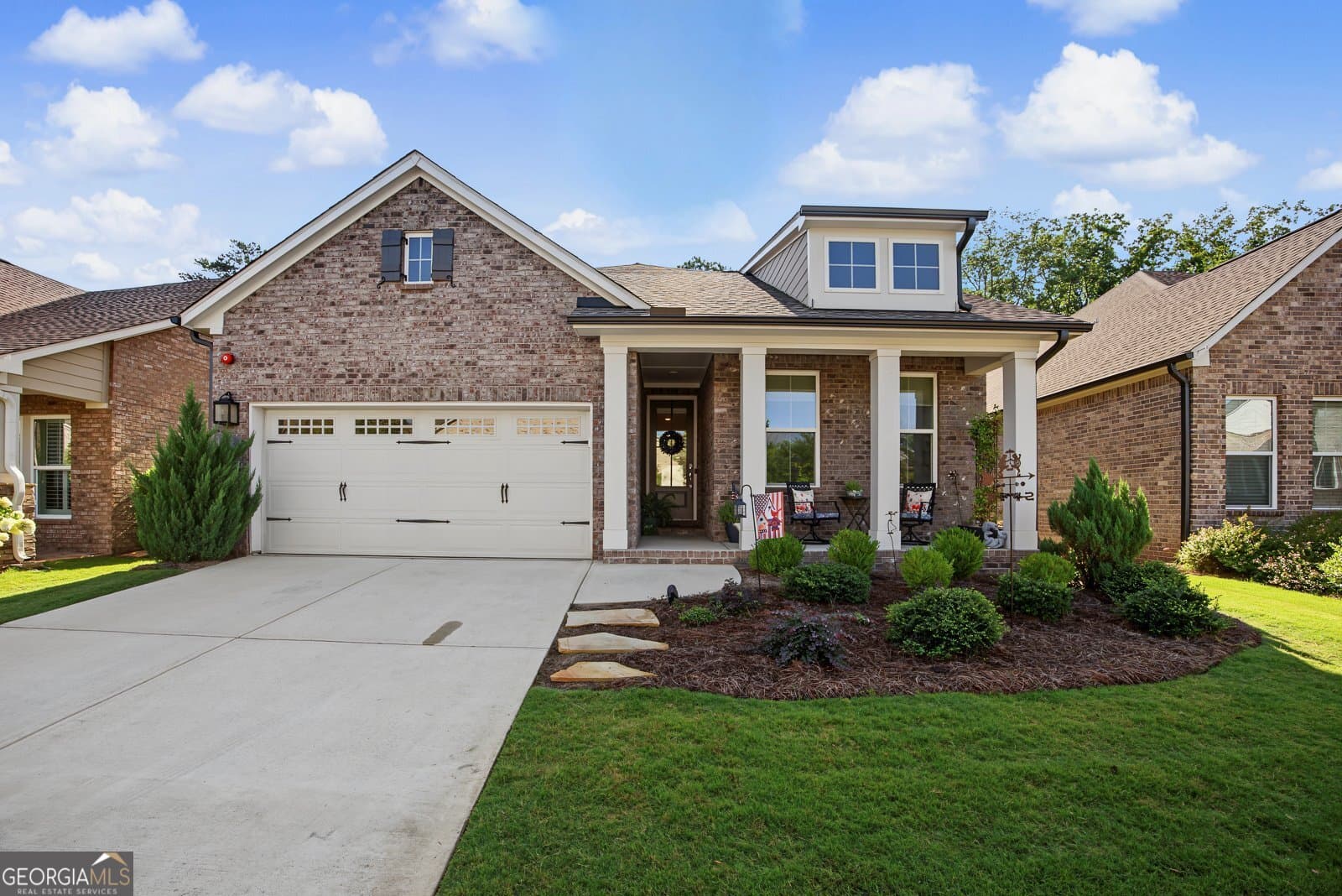 2 bedroom, 3 bathroom, 2,085 sq ft single family residence for sale at 308 Carriage Glen Lane, Woodstock, GA 30188 — photo 5