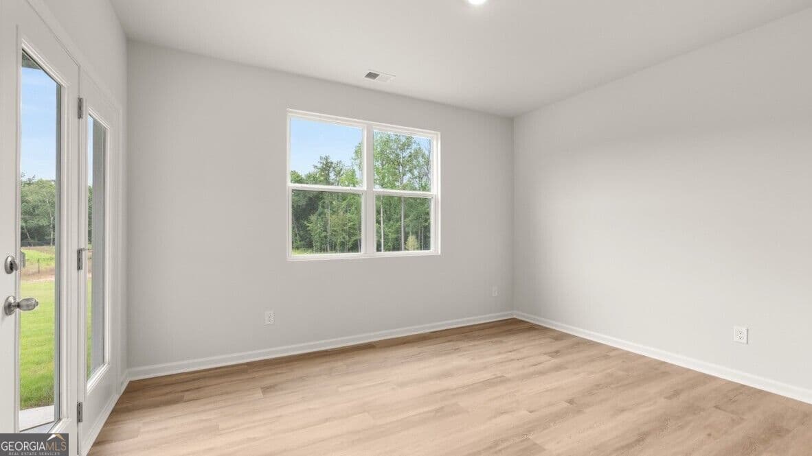 3 bedroom, 2 bathroom, 2,250 sq ft single family residence for sale at 3113 Hallsley Drive, South Fulton, GA 30349 — photo 9
