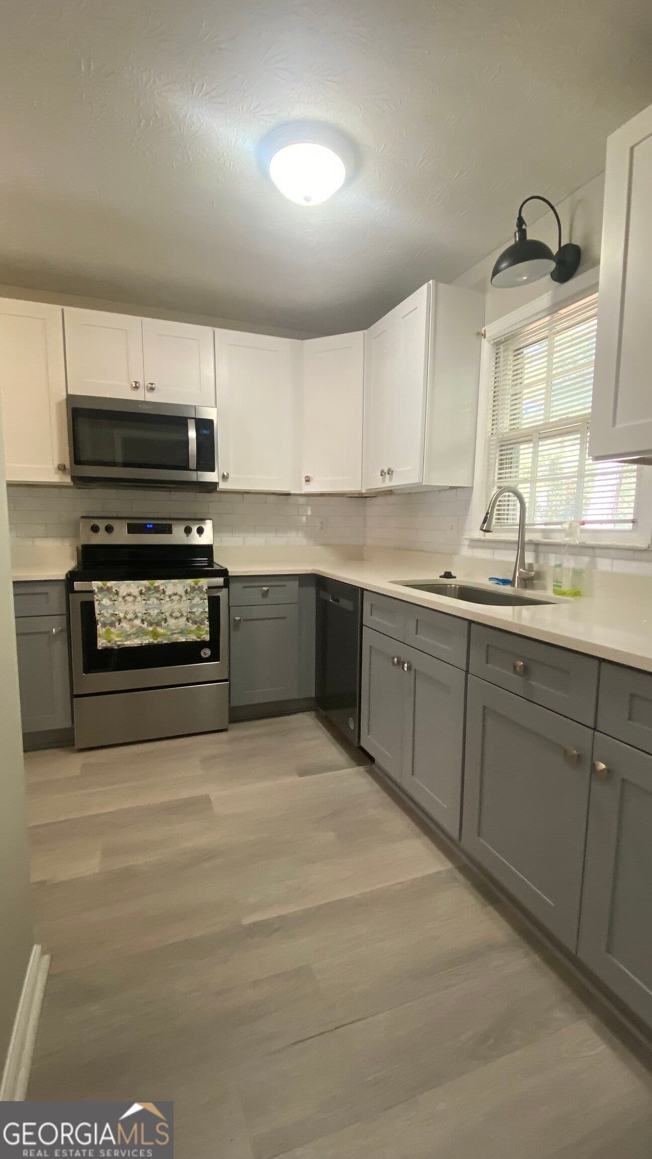 2 bedroom, 2.5 bathroom, 1,260 sq ft townhouse for rent at 591 Wedgewood Drive 591, Alpharetta, GA 30009 for $2,000 a month — photo 8