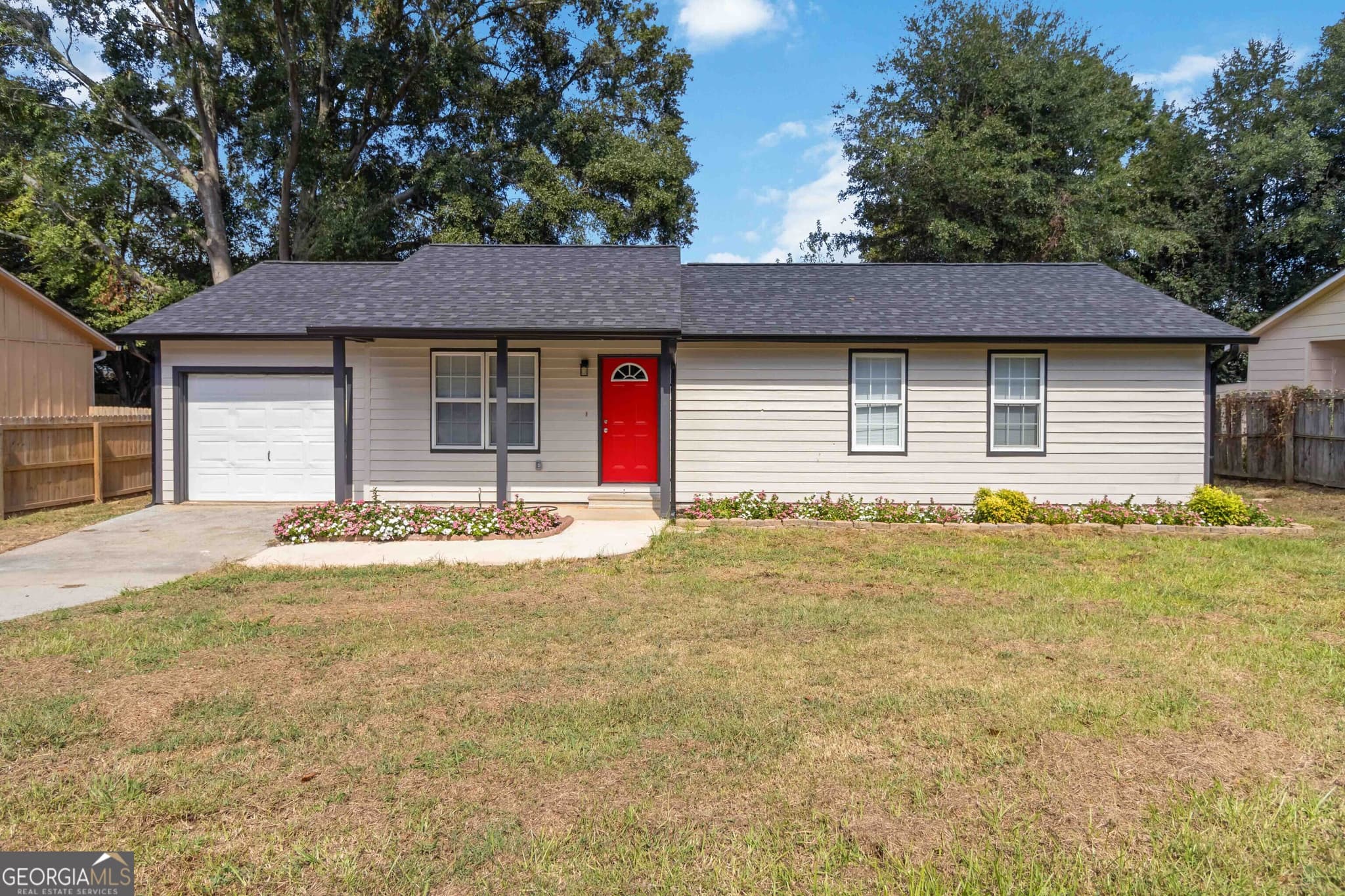 3 bedroom, 2 bathroom, 1,100 sq ft single family residence for sale at 253 Deerfield Drive, Jonesboro, GA 30238 — photo 1 of 30