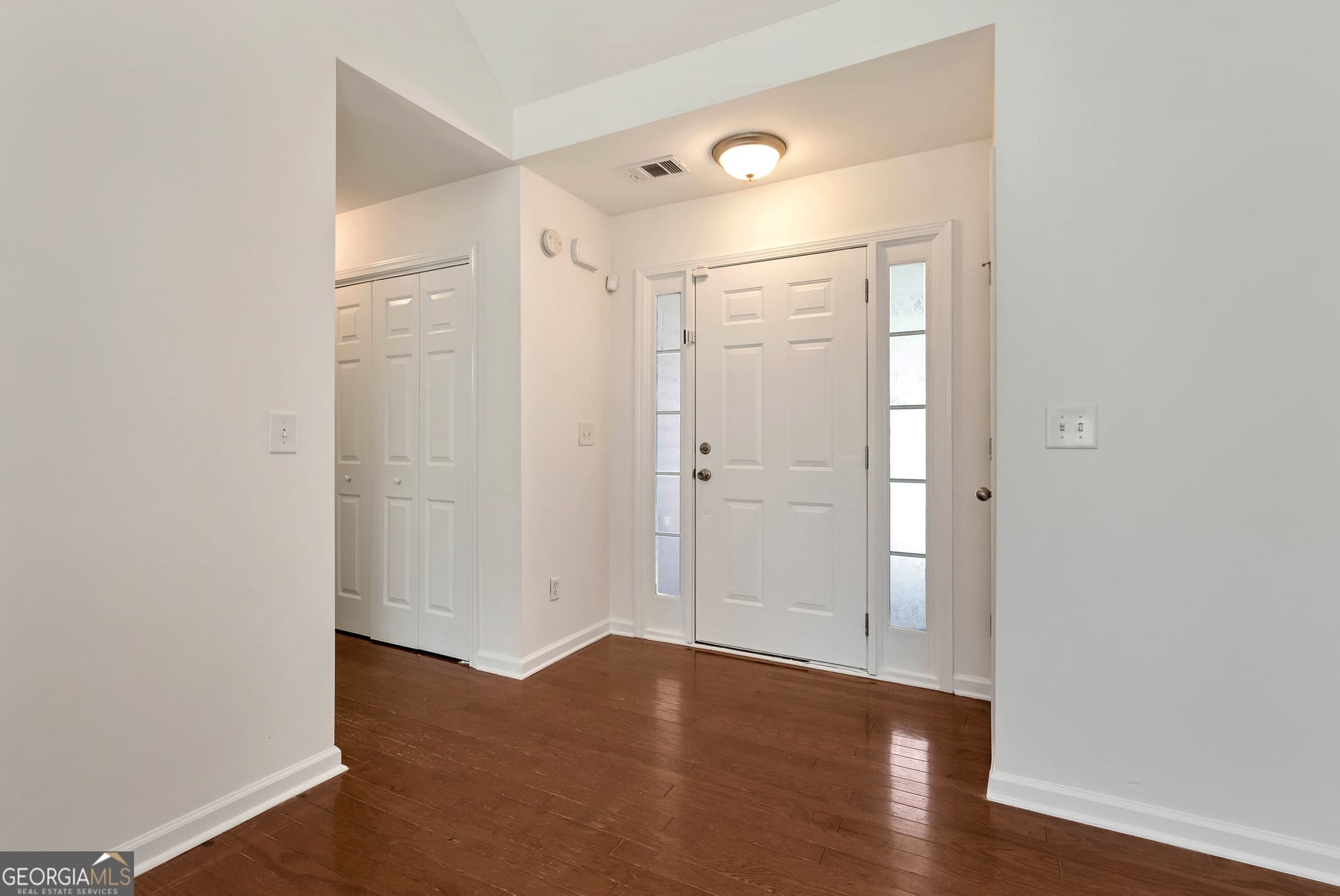 3 bedroom, 2 bathroom, 1,213 sq ft single family residence for sale at 293 Wahsega Way, Dahlonega, GA 30533 — photo 3