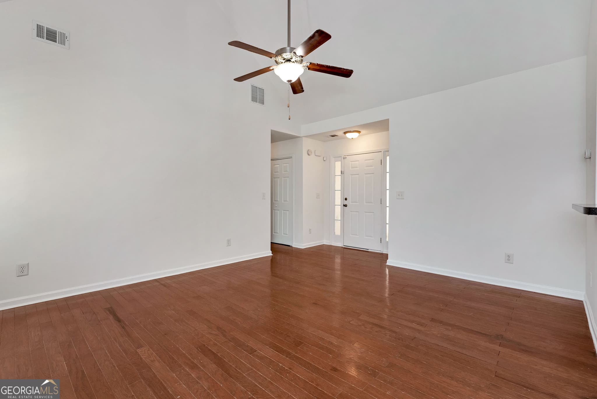 3 bedroom, 2 bathroom, 1,213 sq ft single family residence for sale at 293 Wahsega Way, Dahlonega, GA 30533 — photo 4
