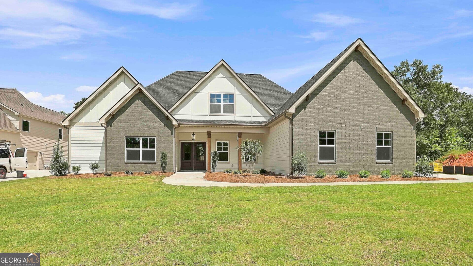 5 bedroom, 4 bathroom, 3,507 sq ft single family residence for sale at 901 Stalling Road 30, Senoia, GA 30276 — photo 1 of 39