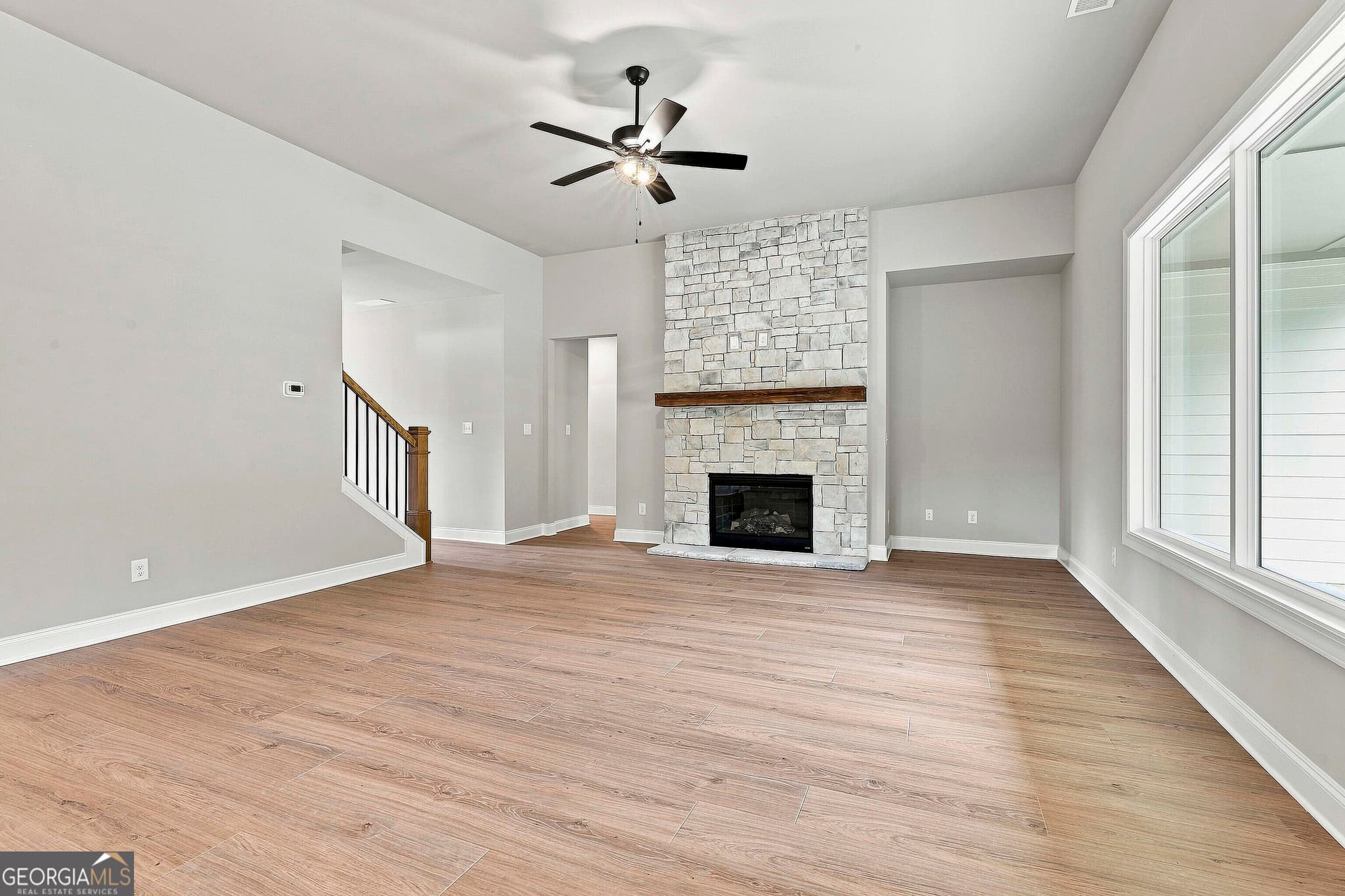 5 bedroom, 4 bathroom, 3,507 sq ft single family residence for sale at 901 Stalling Road 30, Senoia, GA 30276 — photo 9