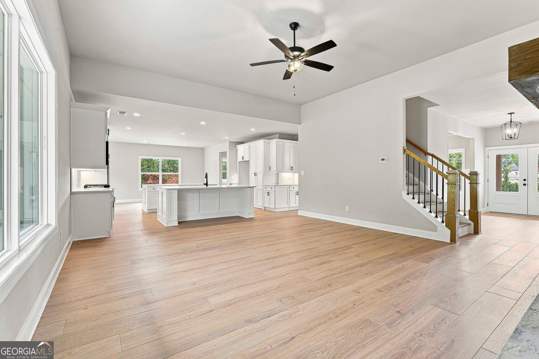 5 bedroom, 4 bathroom, 3,507 sq ft single family residence for sale at 901 Stalling Road 30, Senoia, GA 30276 — photo 8