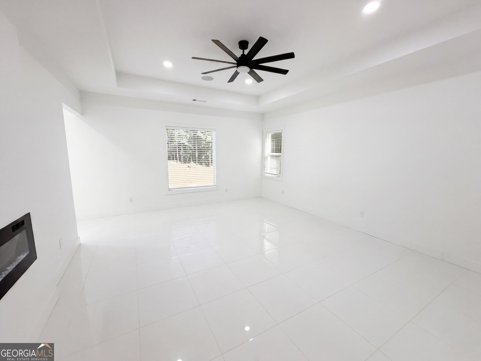 5 bedroom, 3.5 bathroom, 4,517 sq ft single family residence for sale at 214 Coastline Road, Fayetteville, GA 30214 — photo 7