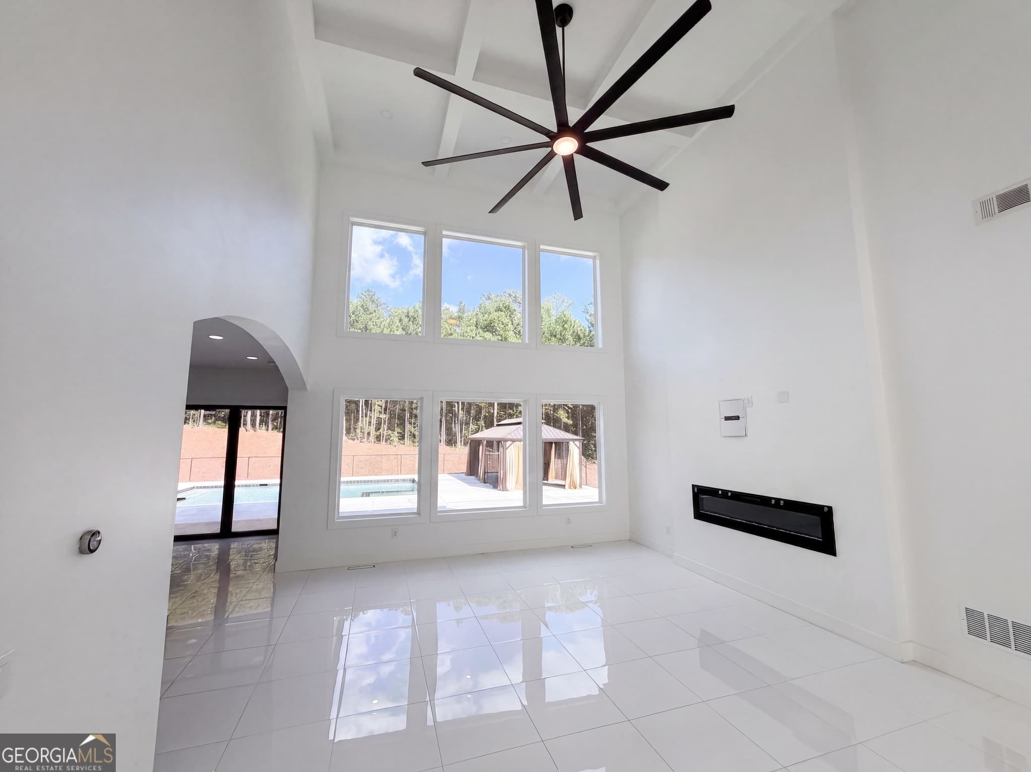5 bedroom, 3.5 bathroom, 4,517 sq ft single family residence for sale at 214 Coastline Road, Fayetteville, GA 30214 — photo 3