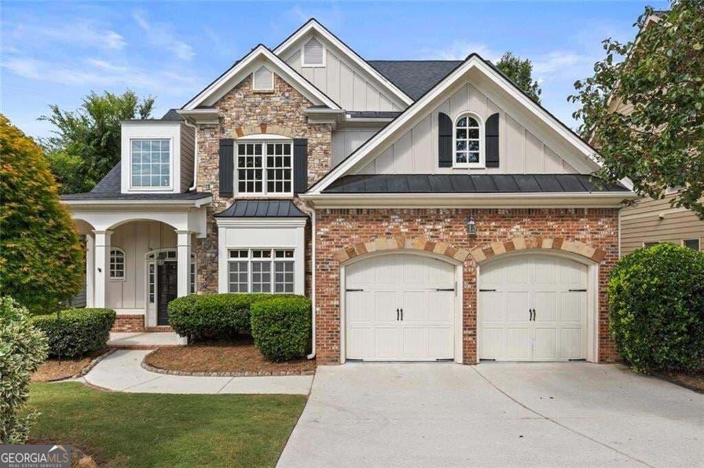 5 bedroom, 4 bathroom, 2,936 sq ft single family residence for sale at 4054 Hill House Road, Smyrna, GA 30082 — photo 2
