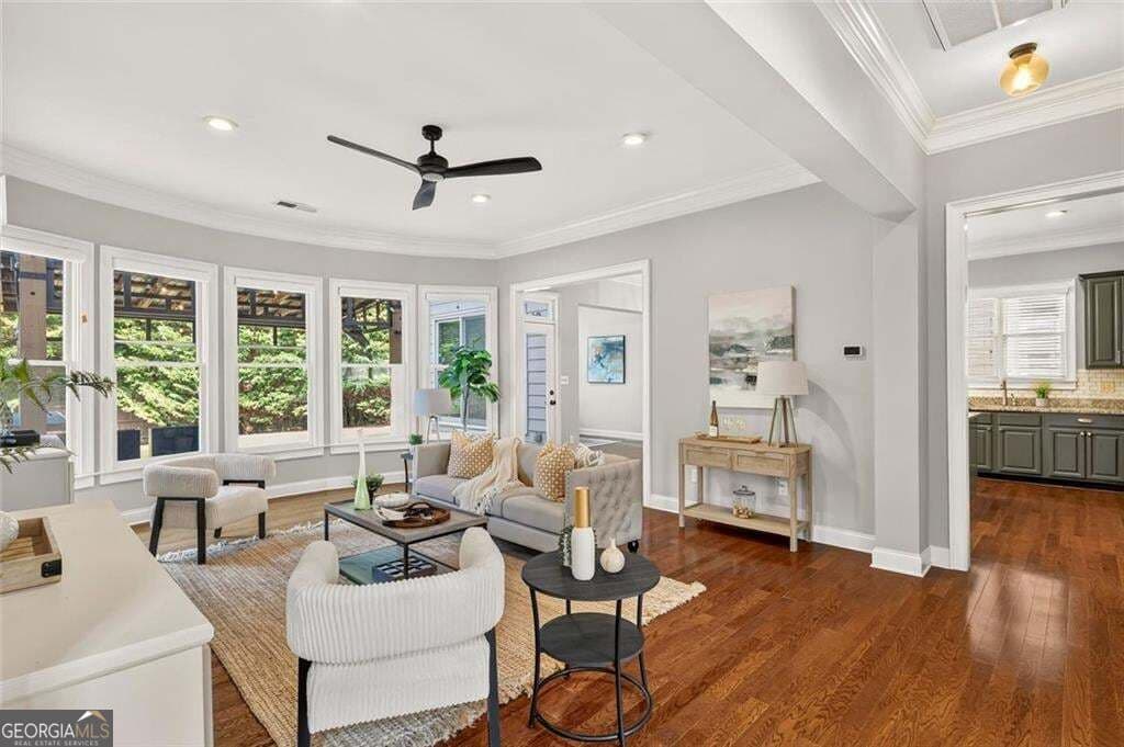 5 bedroom, 4 bathroom, 2,936 sq ft single family residence for sale at 4054 Hill House Road, Smyrna, GA 30082 — photo 7