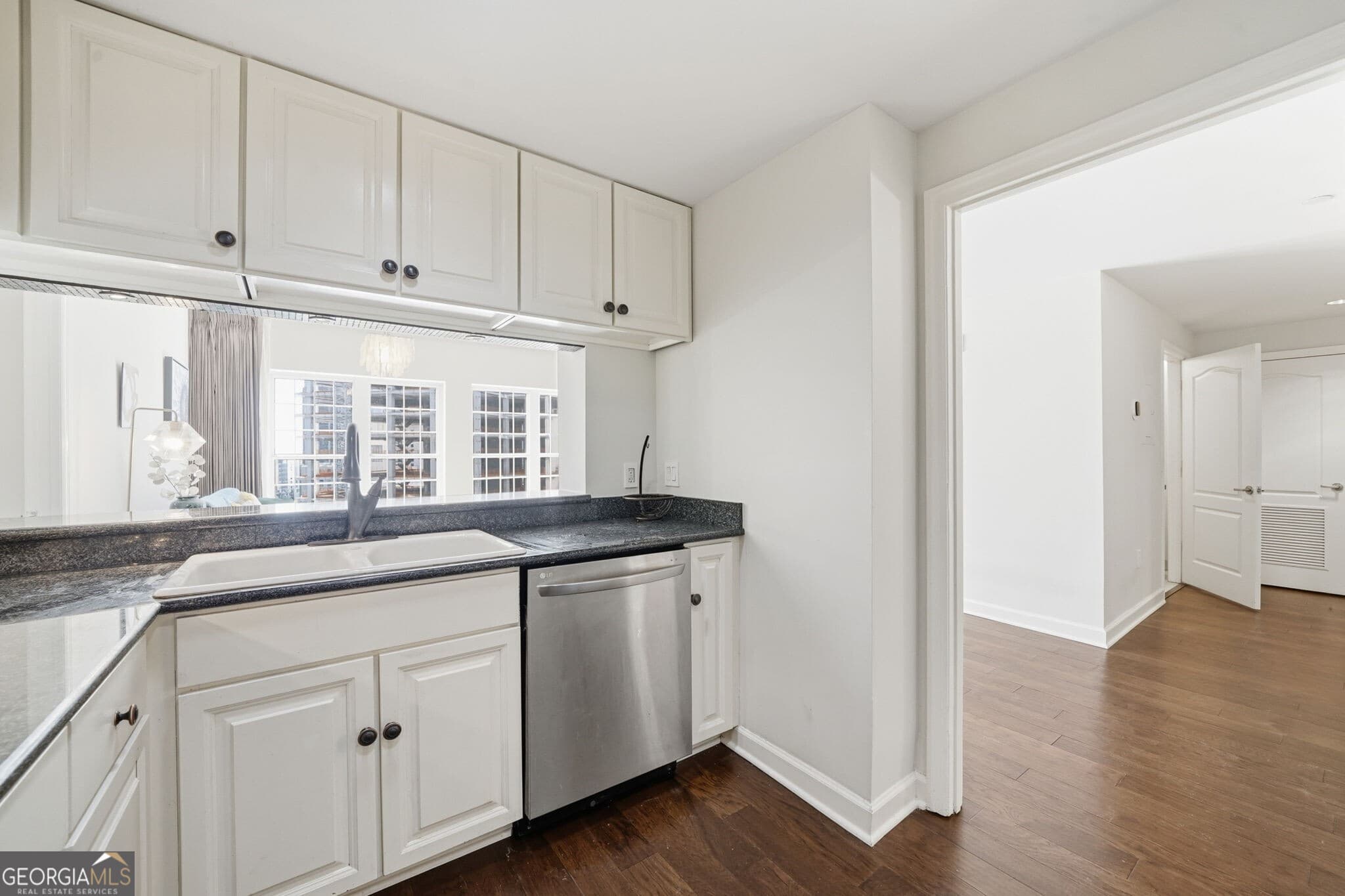 2 bedroom, 2.5 bathroom, 1,345 sq ft condominium for sale at 195 14th Street 1602, Atlanta, GA 30309 — photo 8