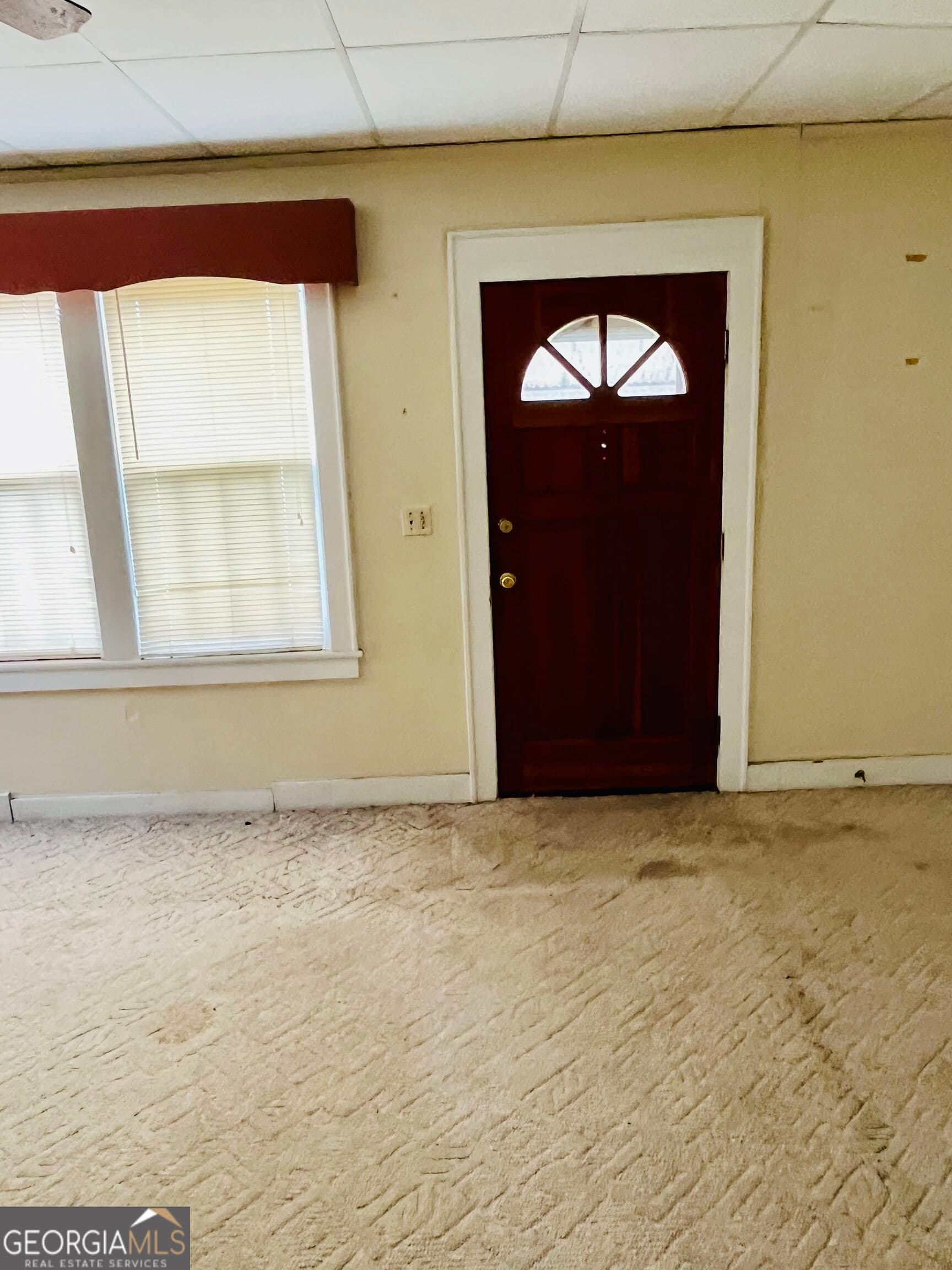 3 bedroom, 2 bathroom, 2,569 sq ft single family residence for sale at 6 N Spring Street, Claxton, GA 30417 — photo 2