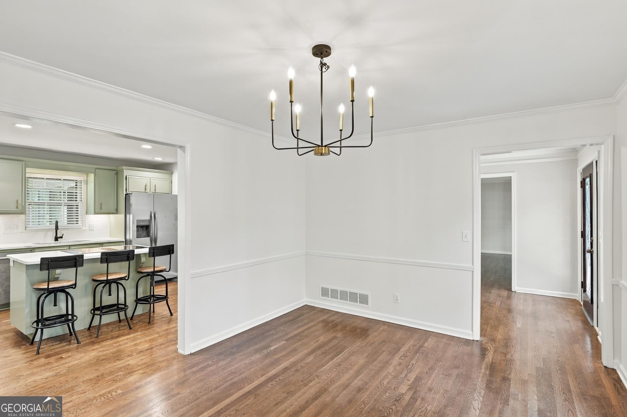 5 bedroom, 2.5 bathroom, 2,941 sq ft single family residence for sale at 4955 Mill Stream Court, Dunwoody, GA 30338 — photo 2