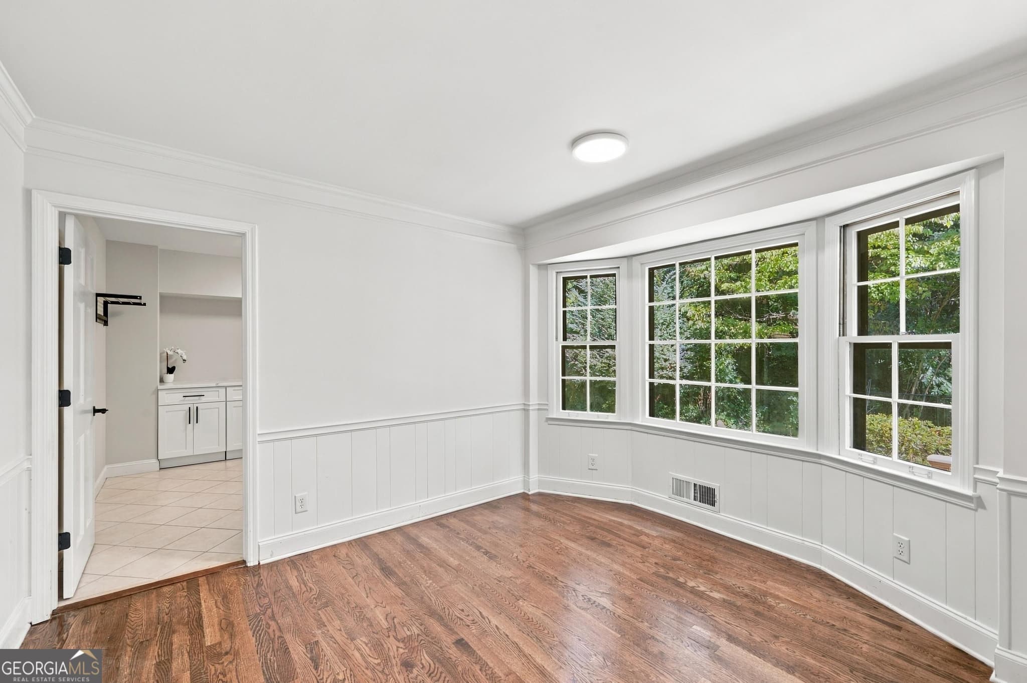 5 bedroom, 2.5 bathroom, 2,941 sq ft single family residence for sale at 4955 Mill Stream Court, Dunwoody, GA 30338 — photo 6