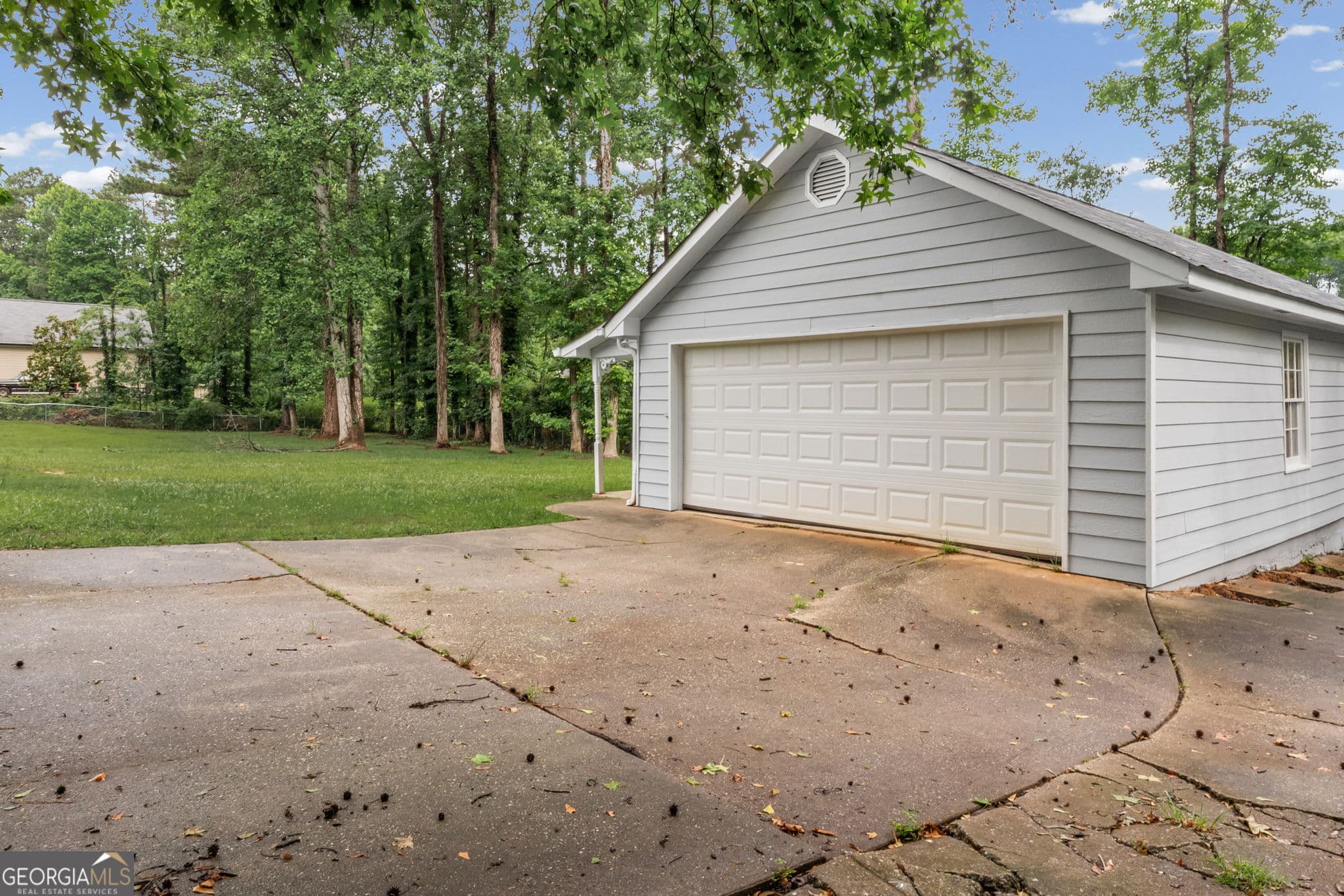 3 bedroom, 2 bathroom, 1,679 sq ft single family residence for sale at 60 London Lane, Sharpsburg, GA 30277 — photo 5
