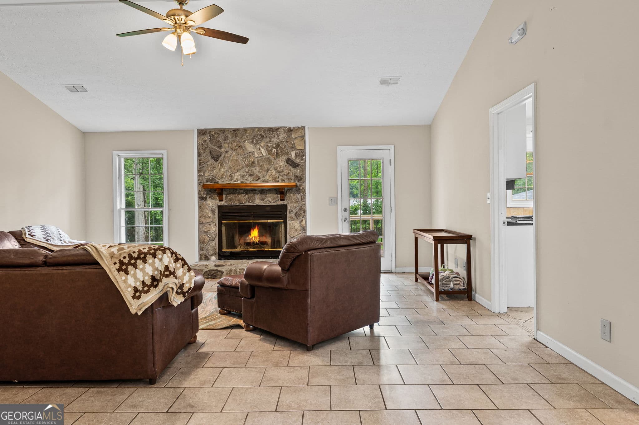 3 bedroom, 2 bathroom, 1,679 sq ft single family residence for sale at 60 London Lane, Sharpsburg, GA 30277 — photo 9