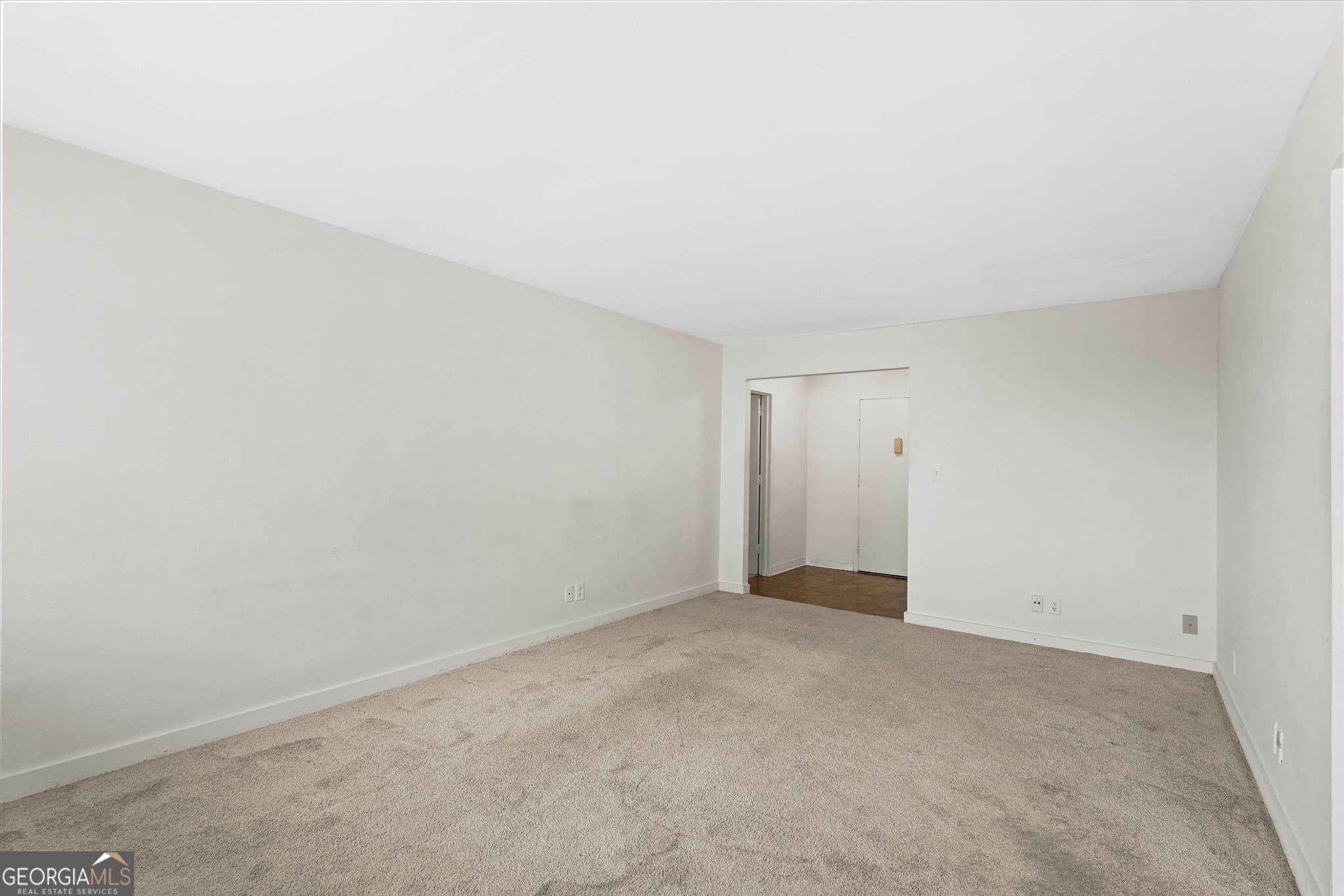 1 bedroom, 1 bathroom, 850 sq ft condominium for sale at 215 Piedmont Avenue 702, Atlanta, GA 30308 — photo 7