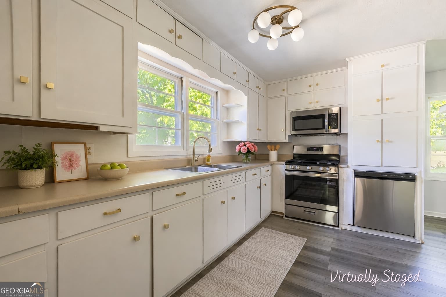 4 bedroom, 3 bathroom, 2,400 sq ft single family residence for sale at 47 McGuire Road, Carrollton, GA 30117 — photo 6