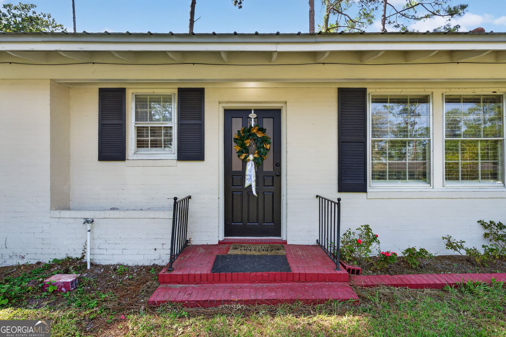 3 bedroom, 2 bathroom, 1,770 sq ft single family residence for sale at 1101 Suwanne Drive, Waycross, GA 31501 — photo 2