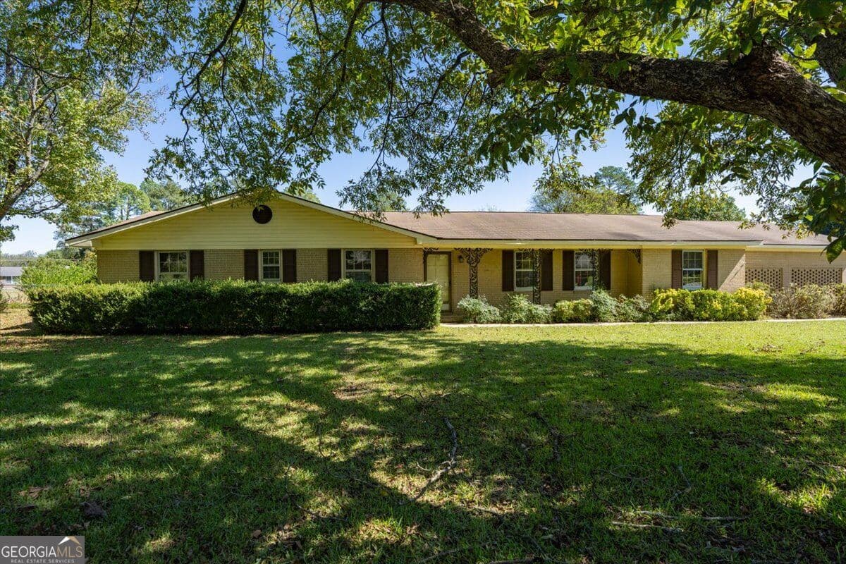 3 bedroom, 2 bathroom, 2,244 sq ft single family residence for sale at 5848 School Road, Macon, GA 31216