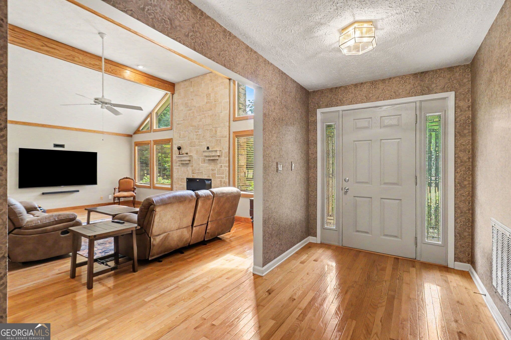3 bedroom, 2.5 bathroom, 2,484 sq ft single family residence for sale at 4098 Happy Valley Circle, Newnan, GA 30263 — photo 7