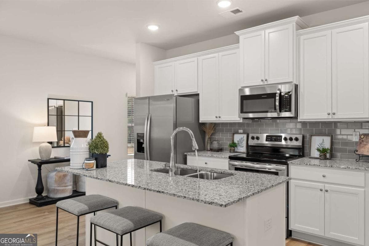 3 bedroom, 2.5 bathroom, 1,697 sq ft townhouse for sale at 1054 Merritt Drive 28, Villa Rica, GA 30180 — photo 3