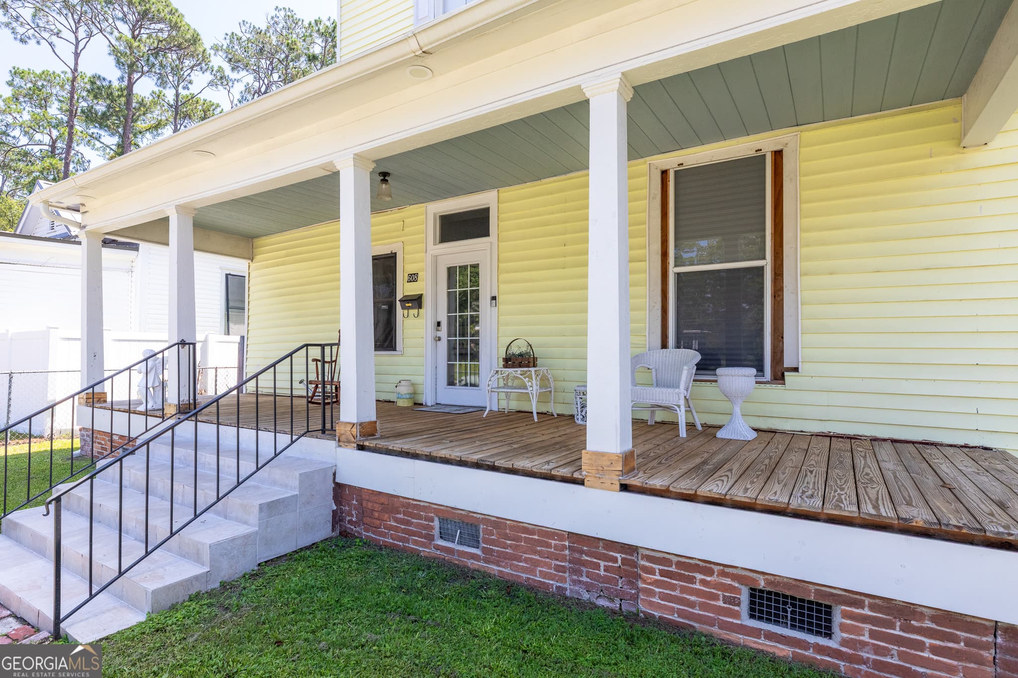3 bedroom, 2 bathroom, 2,605 sq ft single family residence for sale at 608 Ware Street, Waycross, GA 31503 — photo 6