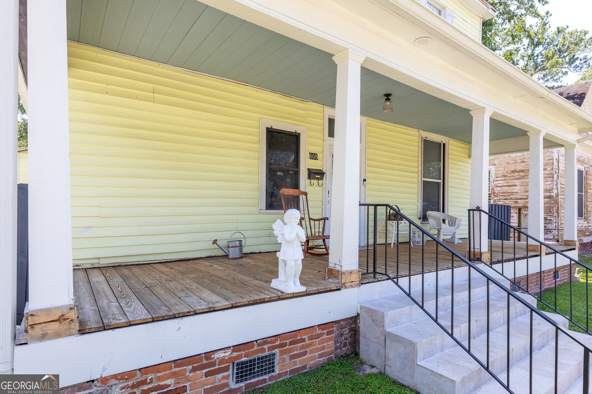 3 bedroom, 2 bathroom, 2,605 sq ft single family residence for sale at 608 Ware Street, Waycross, GA 31503 — photo 5