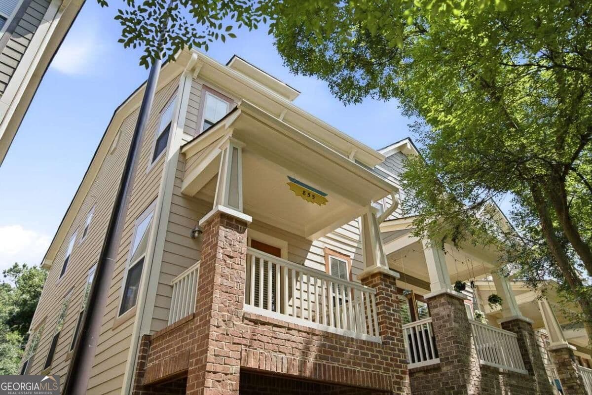 3 bedroom, 2.5 bathroom, 1,641 sq ft townhouse for sale at 855 Commonwealth Avenue, Atlanta, GA 30312 — photo 6