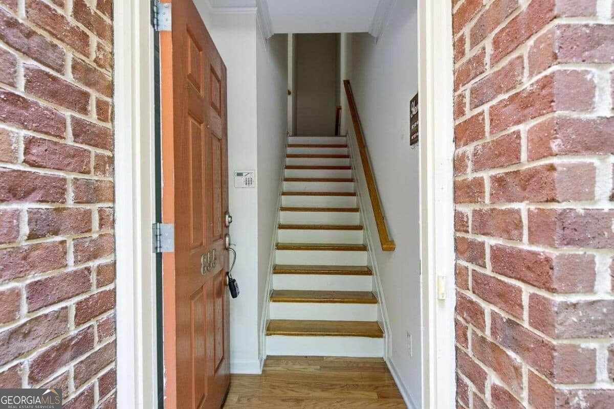 3 bedroom, 2.5 bathroom, 1,641 sq ft townhouse for sale at 855 Commonwealth Avenue, Atlanta, GA 30312 — photo 8