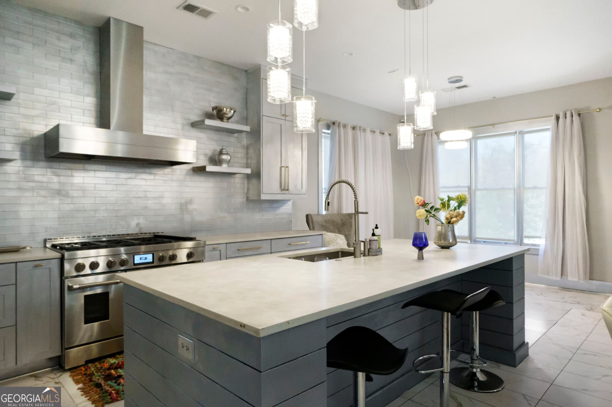 5 bedroom, 4.5 bathroom, 5,306 sq ft single family residence for sale at 2981 Lookout Place, Atlanta, GA 30305 — photo 6