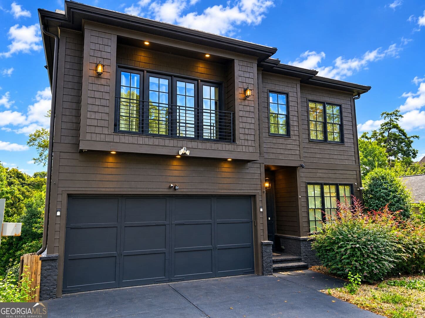 5 bedroom, 4.5 bathroom, 5,306 sq ft single family residence for sale at 2981 Lookout Place, Atlanta, GA 30305 — photo 1 of 27