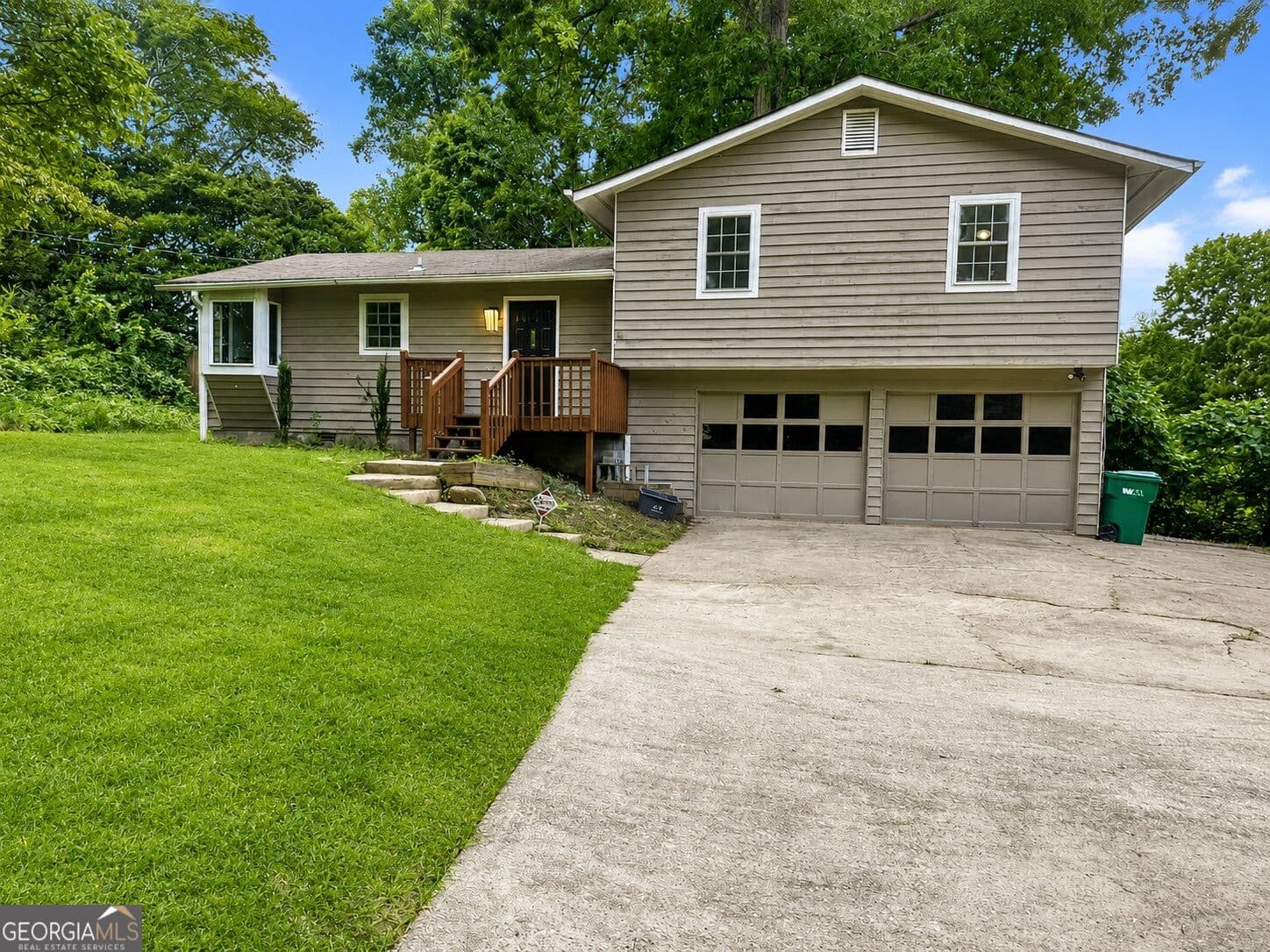 4 bedroom, 3 bathroom, 1,213 sq ft single family residence for sale at 1758 Eric Circle, Lawrenceville, GA 30043 — photo 2