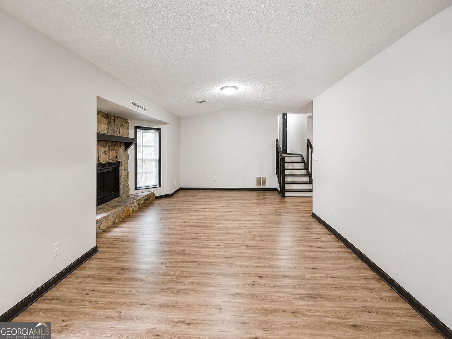 4 bedroom, 3 bathroom, 1,213 sq ft single family residence for sale at 1758 Eric Circle, Lawrenceville, GA 30043 — photo 6