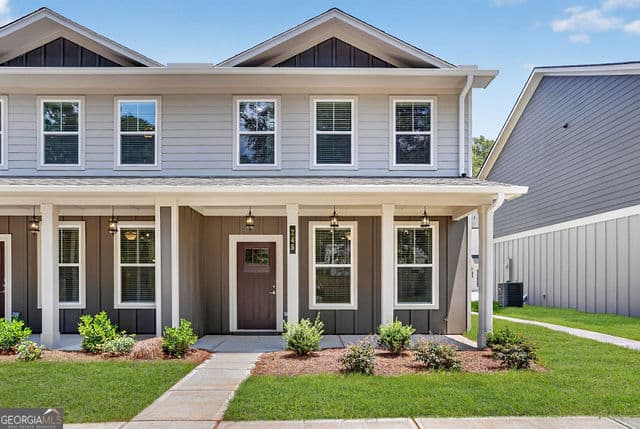 3 bedroom, 3 bathroom, 1,324 sq ft townhouse for sale at 245 Maddux Street LOT 19, Fayetteville, GA 30214 — photo 3