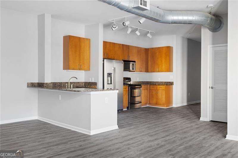 2 bedroom, 2 bathroom loft,condominium for sale at 5300 PEACHTREE Road 2309, Chamblee, GA 30341 — photo 10