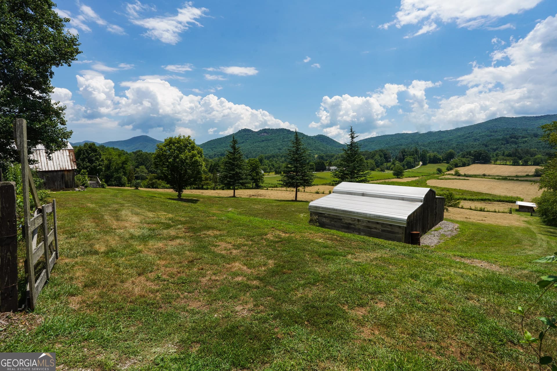 1 bedroom, 1 bathroom, 800 sq ft farm for sale at 5192 Wolffork Road, Rabun Gap, GA 30568 — photo 6