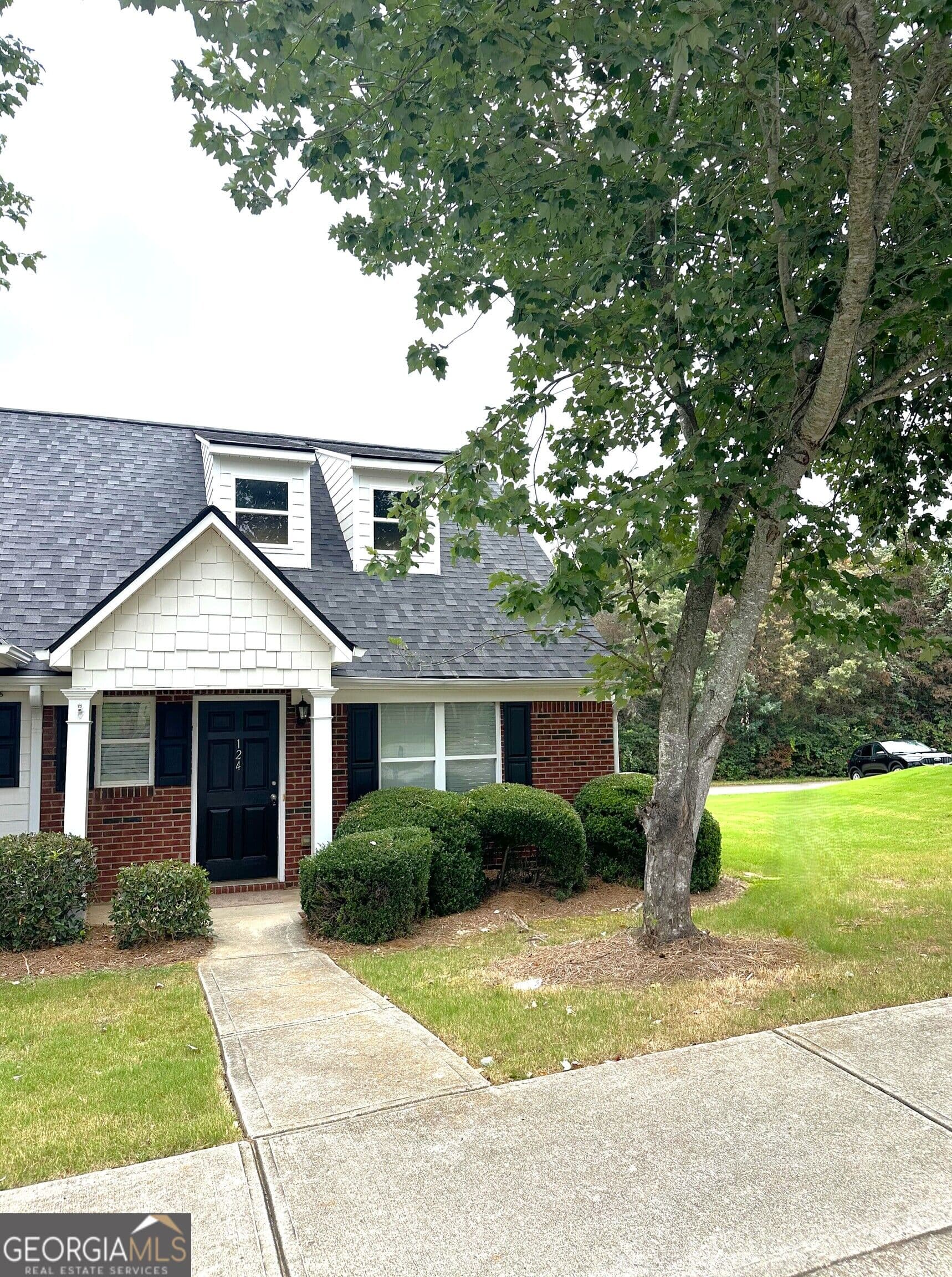 3 bedroom, 2 bathroom, 1,309 sq ft single family residence for sale at 124 Bridgewater Circle, Athens, GA 30601 — photo 1 of 16