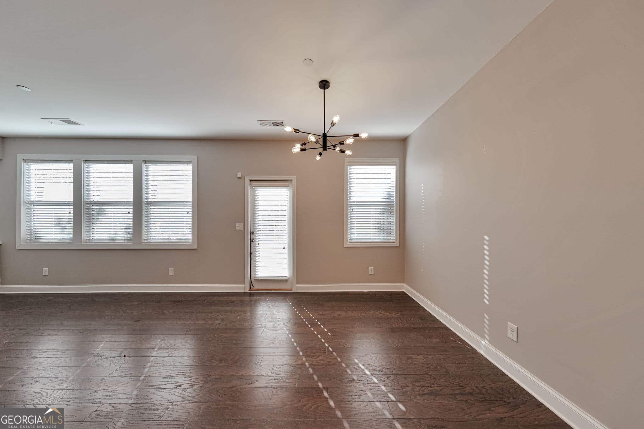 3 bedroom, 2.5 bathroom, 1,829 sq ft townhouse for rent at 109 Davina Drive, Smyrna, GA 30082 for $3,050 a month — photo 5